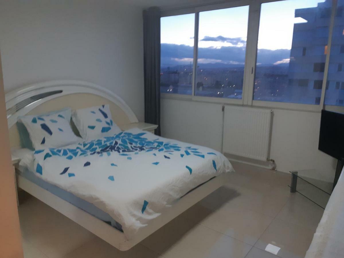Appartement Laurent Bonnevay วีเลอร์บาน ภายนอก รูปภาพ
