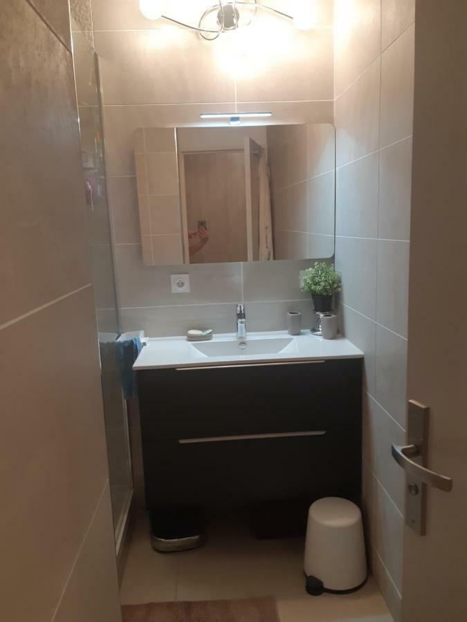 Appartement Laurent Bonnevay วีเลอร์บาน ภายนอก รูปภาพ